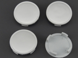 Set van 4 zilvergrijze naafdoppen, buitenmaat 57,5  mm en klemmaat 53,5 mm