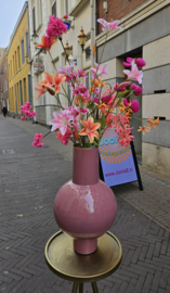 Vaas Pip Studio 40 cm roze met zijdebloemen