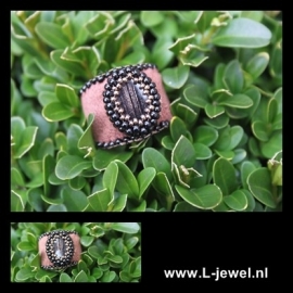 Beadwork ring brown/gold