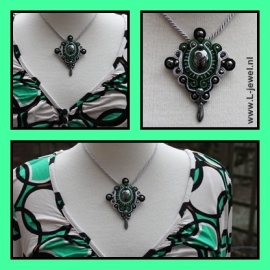 Soutache hanger (groen)