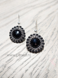 Ceilte black