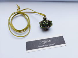 Round cube pendant olijf