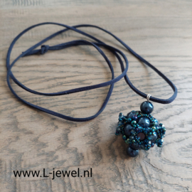 Round cube pendant blue