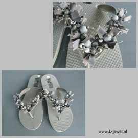 Lichtgrijze teenslipper maat 38/39