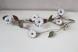 bloemenslinger metaal wit