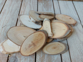 Houten schijfjes ovaal 15 stuks (D202)