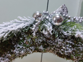 It's snowing DIY pakket krans met haak 