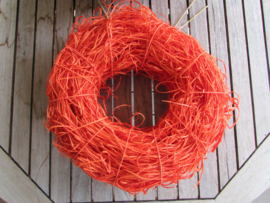 Krans, oranje van raffia