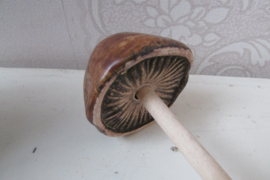Paddenstoel op steker 6 cm (nr1)