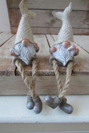 Gnoom met bungelbenen beige 10 cm