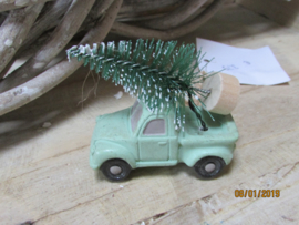 Auto met kerstboompje 5 cm (nr31)
