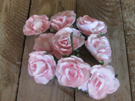 bloem zacht roze papier 9 stuks (D71)