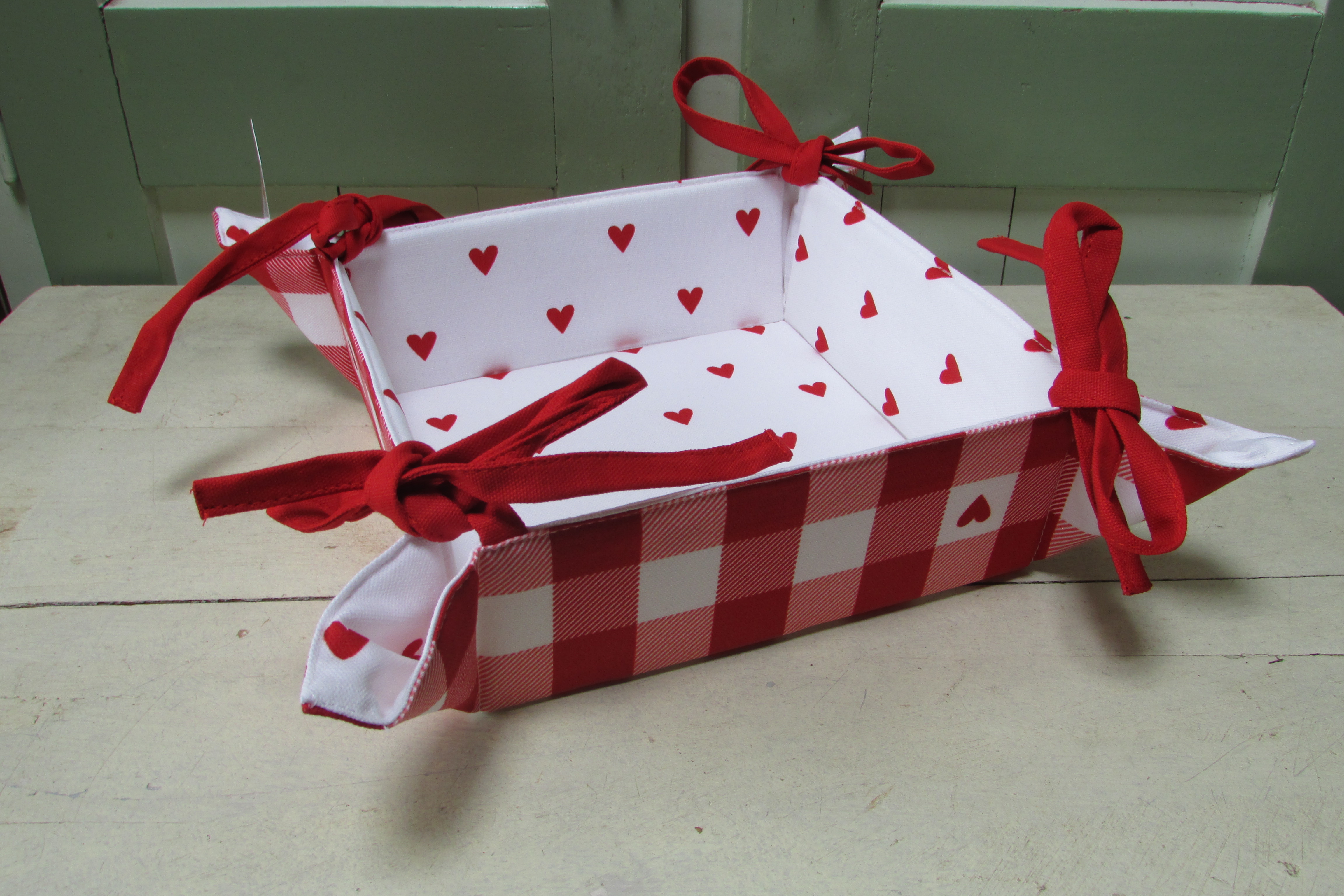 Broodmandje Hartjes rood Clayre & Eef