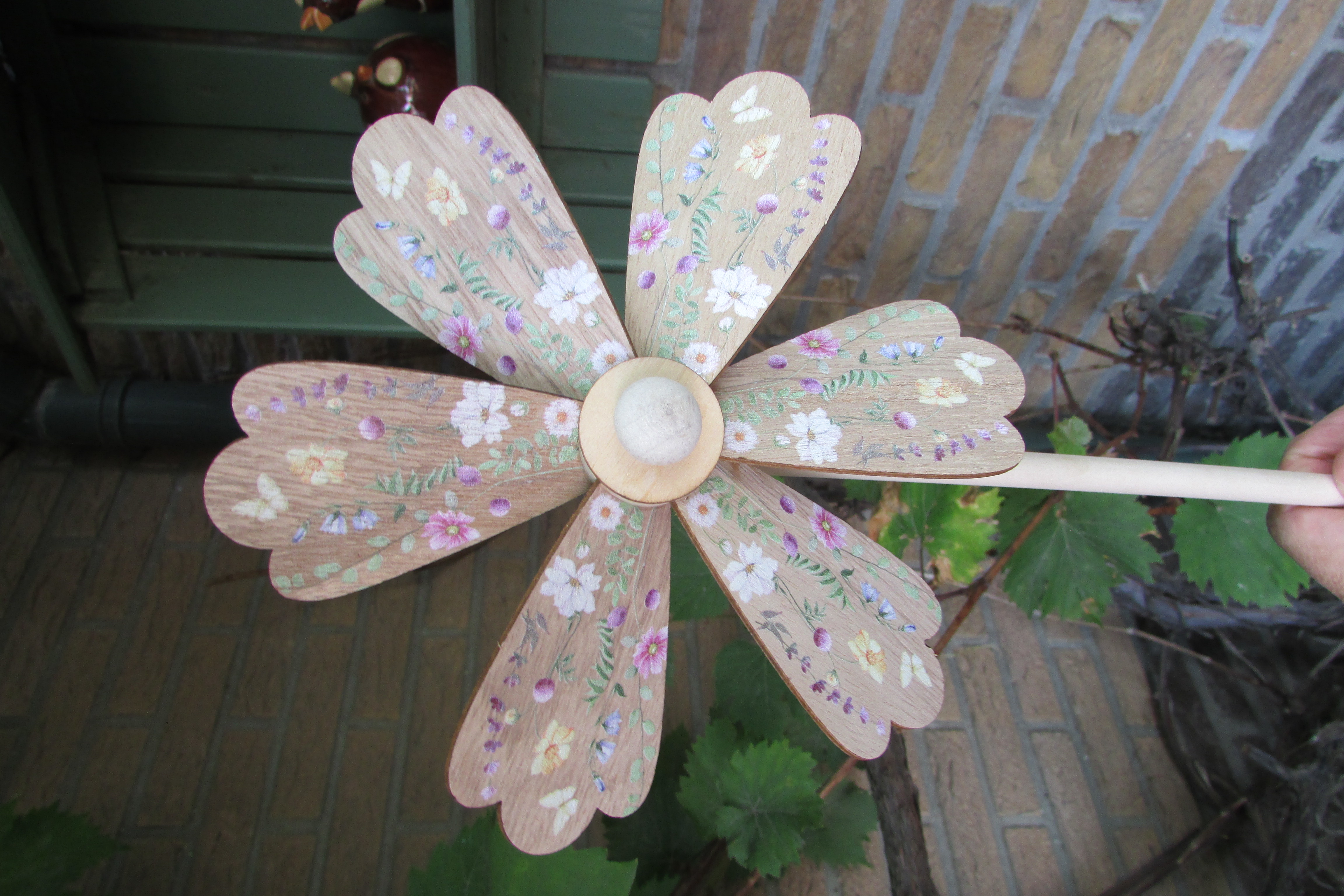 Windmolentje van hout met bloemetjes