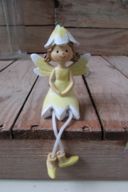 Fairy tail meisje geel met bungelbeentjes 7 cm (BB87)