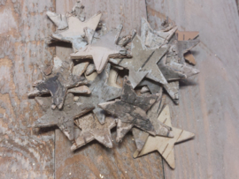 Sterretjes van hout/schors  4 cm (K16)