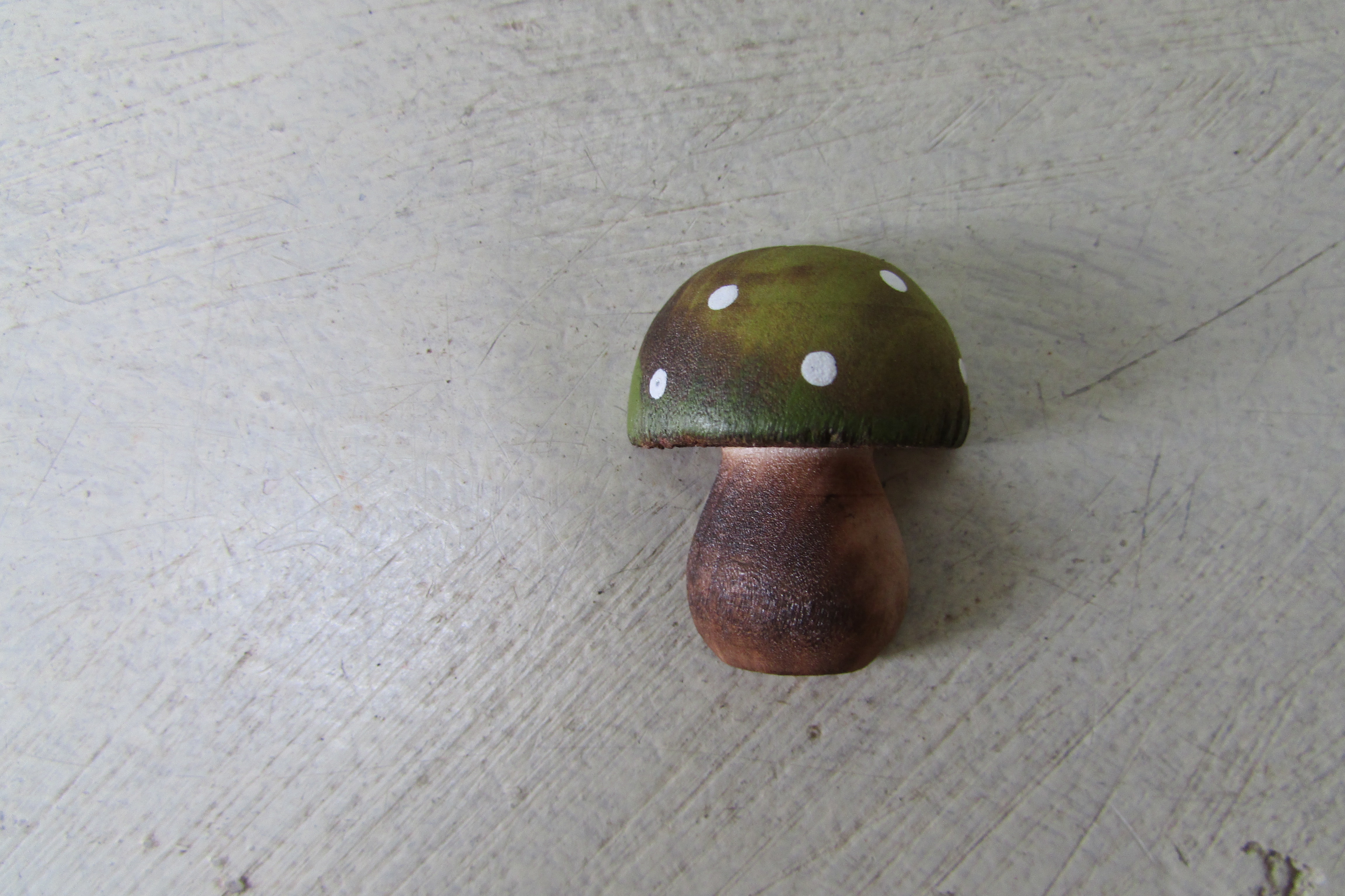 Paddenstoel groen half 3x2 cm(P36)
