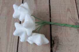 Bundeltje sterren a 6 stuks wit met glitter 4 cm (K49)