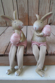 Konijntjes houtlook  met bungelbeentjes (BB120)