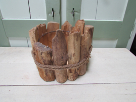 Houten bak van oud hout 20x18 cm