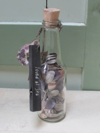 Flesje met schelpjes (blauw tinten) 17 cm hoog