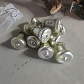Belletjes/klokjes zilverkleurig (nr11)