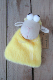 Eierwarmer schaap geel 8x14x4 cm per stuk (S1)