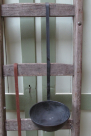 (soep) lepel zwart 50 cm lang 16 cm doorsnee