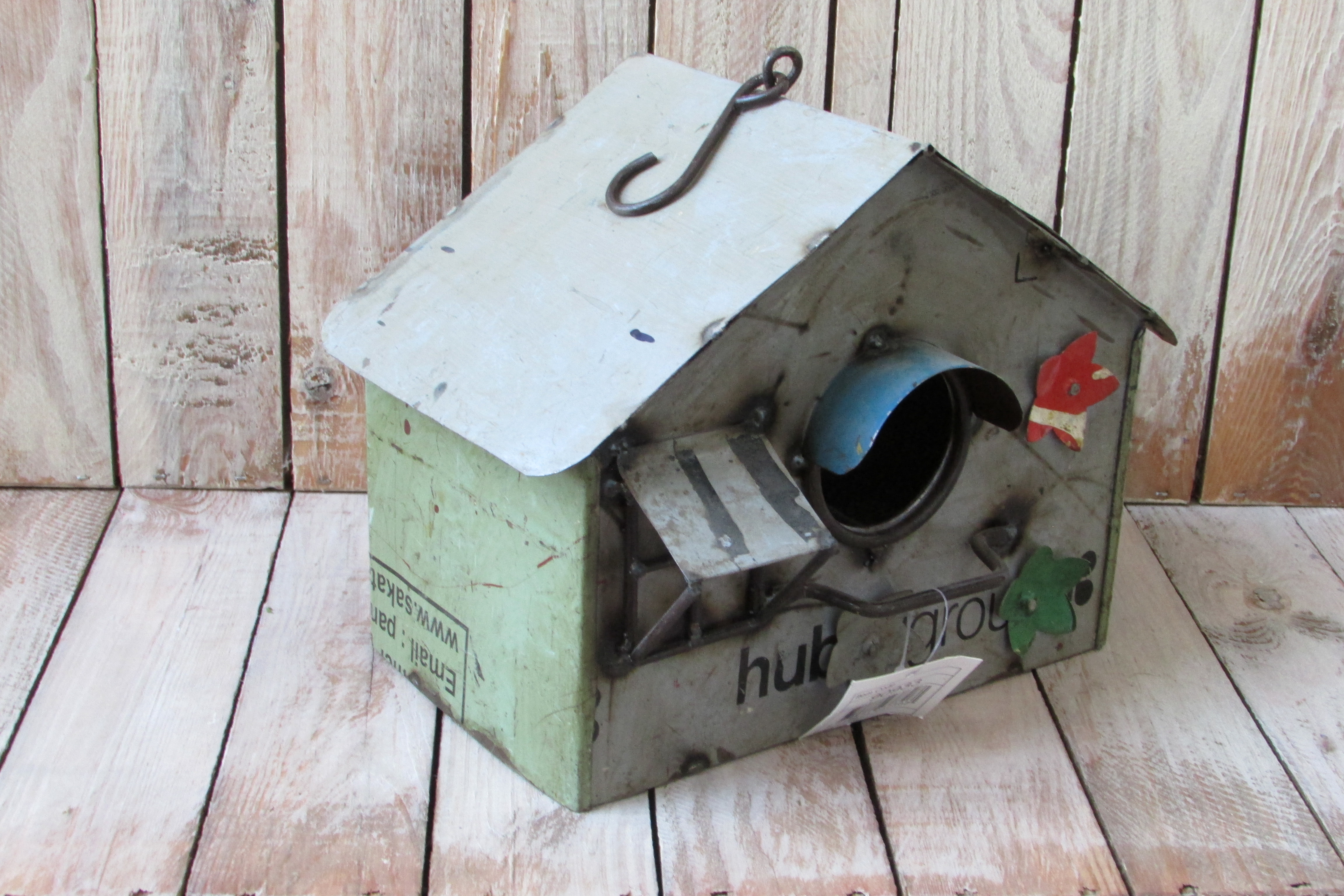 Vogelhuis van metaal 20x22 cm
