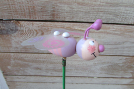 Bijtje op steker roze