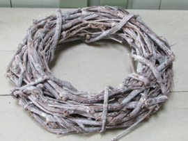 Krans van druivenhout white (old look) 32 cm
