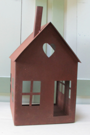 Huis van metaal, groot 27x48 cm