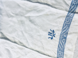 franse brocante theedoeken, geborduurd sier H  blauw