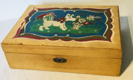 brocante houten koffertje, leuk voor  brieven, sieraden....
