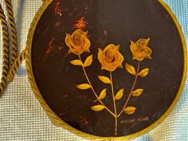 Madame Renée, uniek tasje