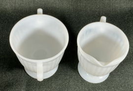 Fire King, mek en suiker setje ,melkglas