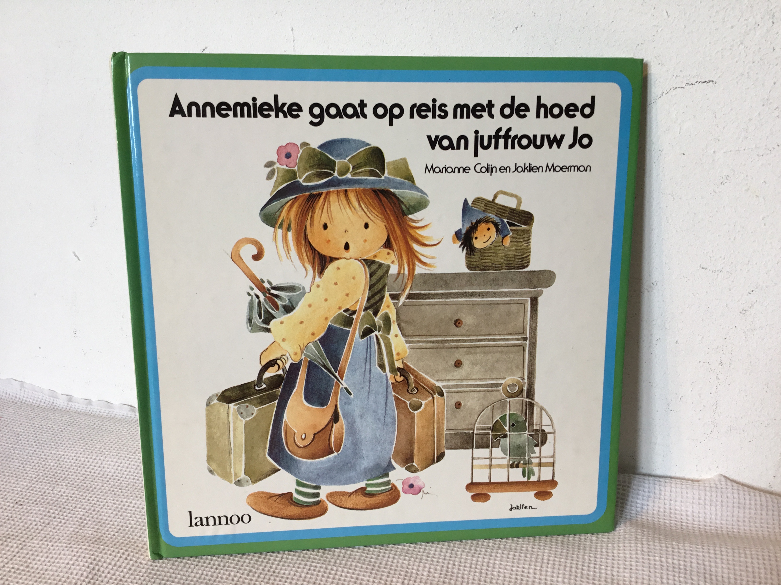 Annemieke gaat op reis met de hoed van juffrouw jo