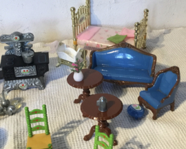 uit 1980,Mattel littles , lot metalen meubeltjes