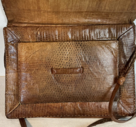 speciale ruime slangen lederen tas