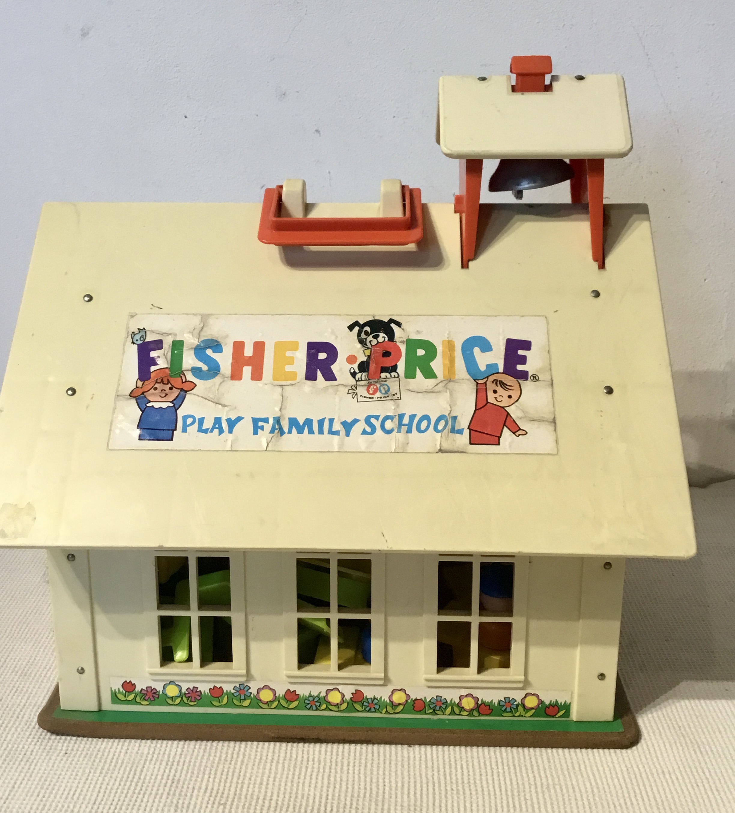 fisher price , vintage family school uit 1971