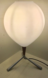 LUCITALIA OLLA TAVOLO by Sigheaki Asahara Tripod table lamp