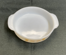 Fire King, ovenschaal groot  rond  , graan deco, 22 cm