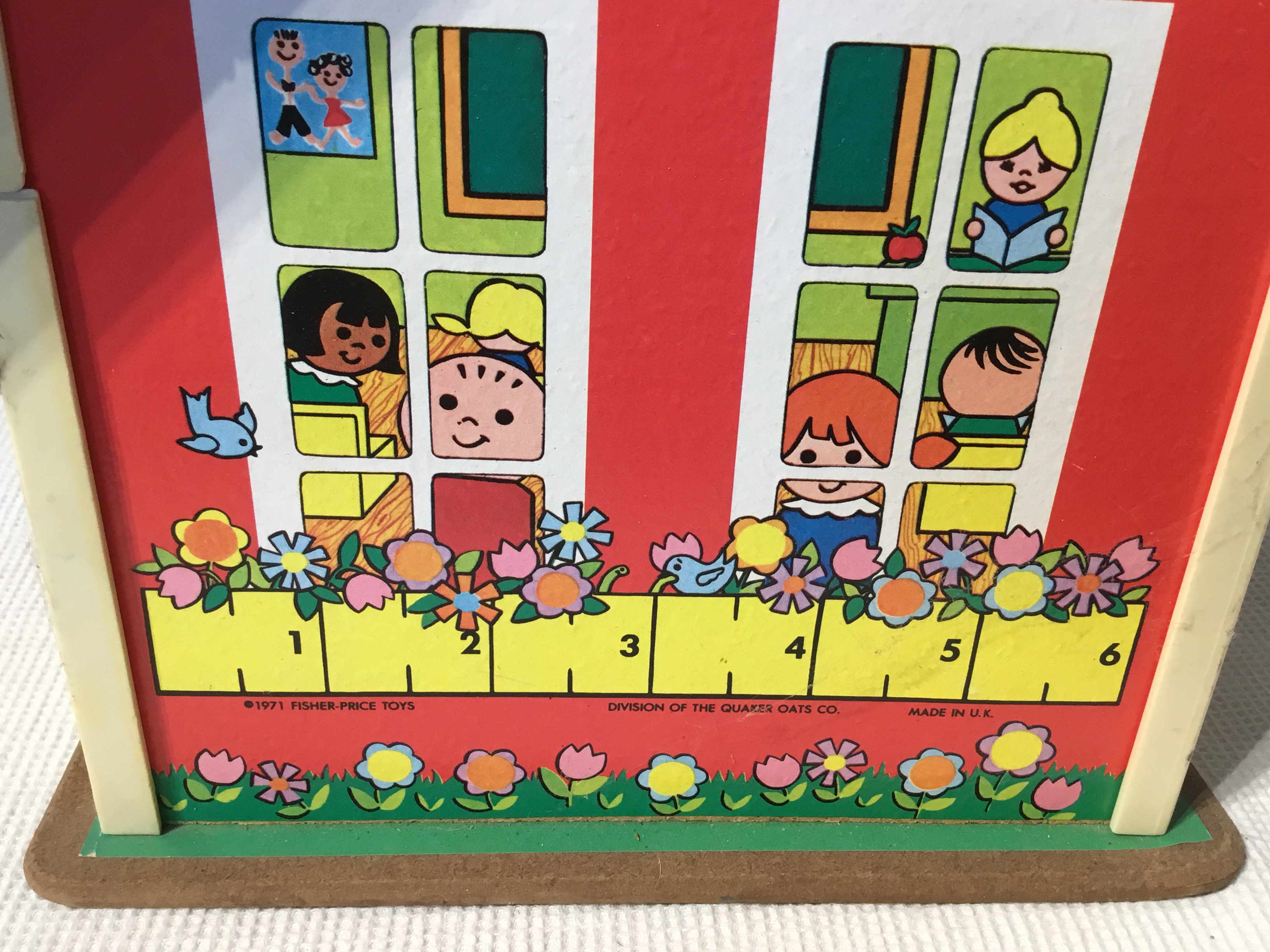 fisher price , vintage family school uit 1971