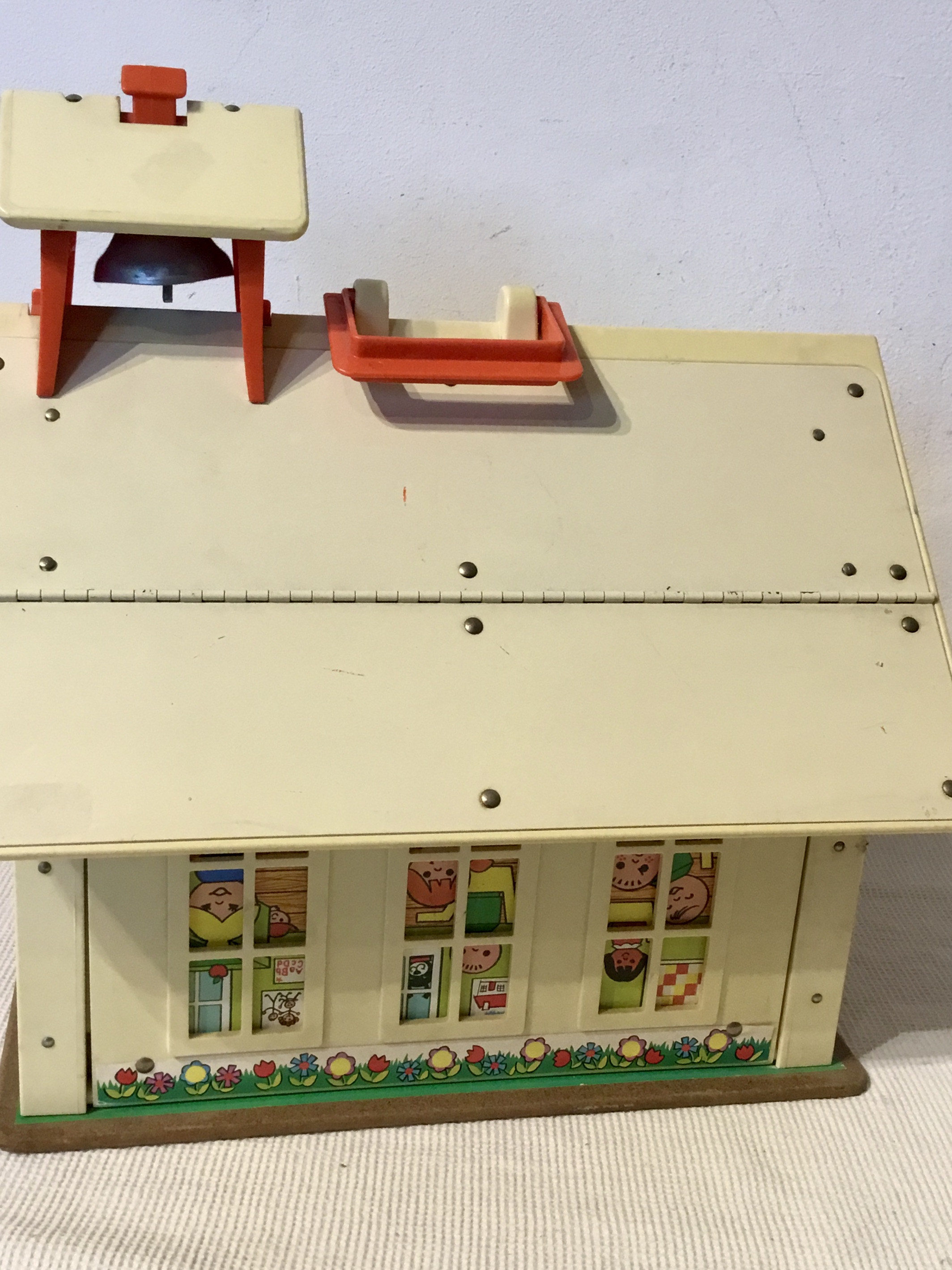 fisher price , vintage family school uit 1971