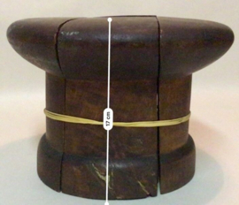 houten hoedenmal, mold