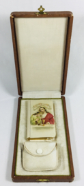 Zielebalsem Antiek religieus ( geschenk)box 1922 in boek  met paternoster