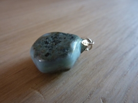 Larimar Hanger