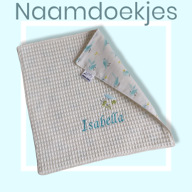 "Bijdehandje" (Spuugdoekje/kroeldoekje) met naam