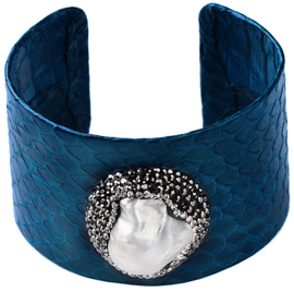Zoetwater parel armband Bright One Big Pearl Blue Leather