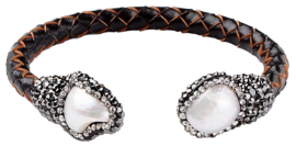 Zoetwater parel armband Bright Pearl Brown Leather Bangle